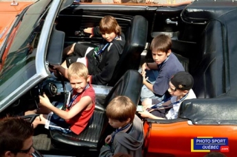 Journée Voitures de Rêve à l'école La Passerelle